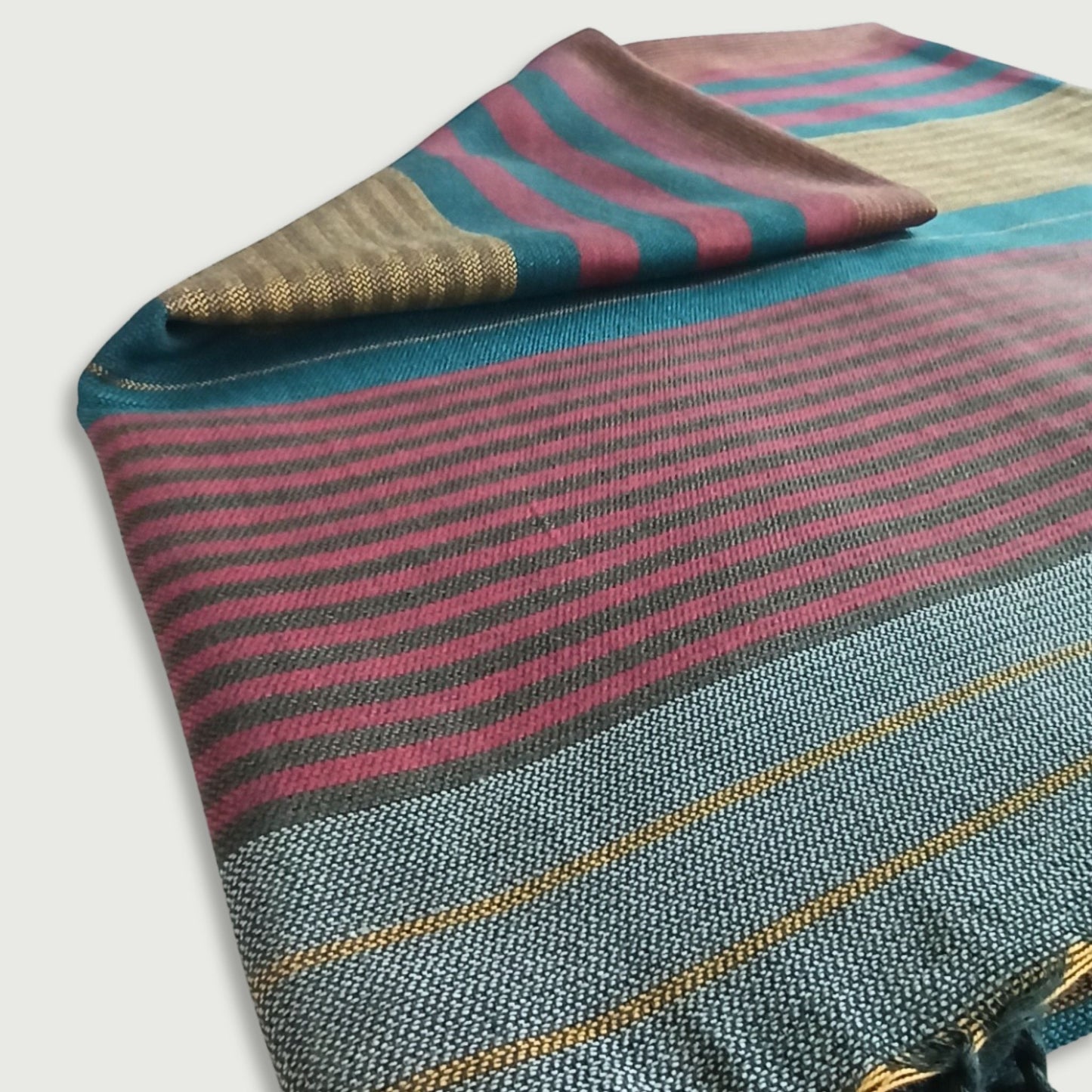 Magnifique fouta en coton biologique , pouvant servir de paréo ou de plaid ou de serviette de plage, rouge foncé et vert émeraude, tissage artisanal de haute qualité lana fares